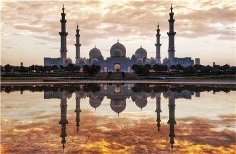 旅游酒店业 (1) 旅游酒店业 (1)